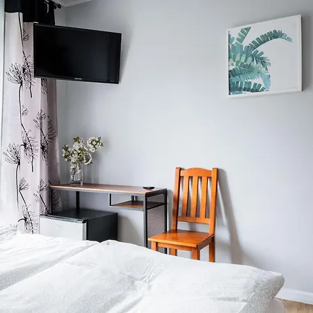 Keja - Komfortowe Blisko Plazy Quarto em Acomodações Particulares *
